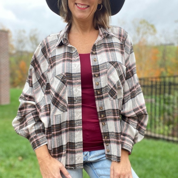 West of Here Flannel Top - Picture 5 of 6